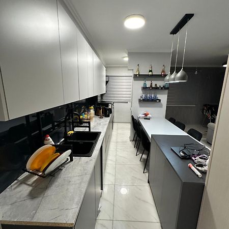 Elegant Escape In City Center Erivan Exterior foto